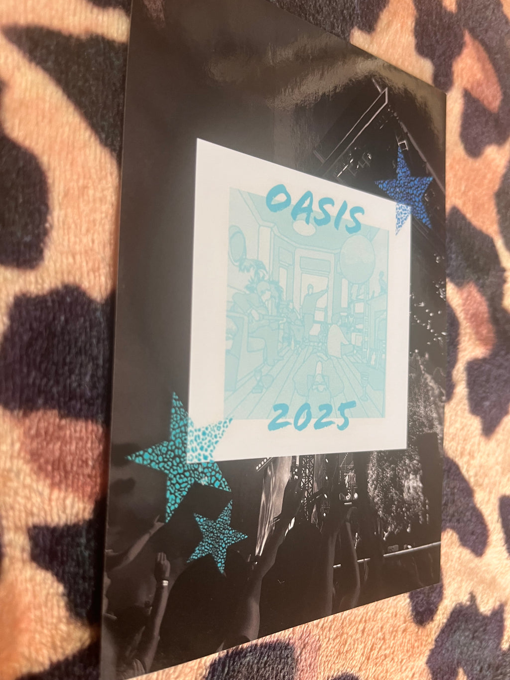 Oasis live ‘25 blue poster with stars! 🩵🎶