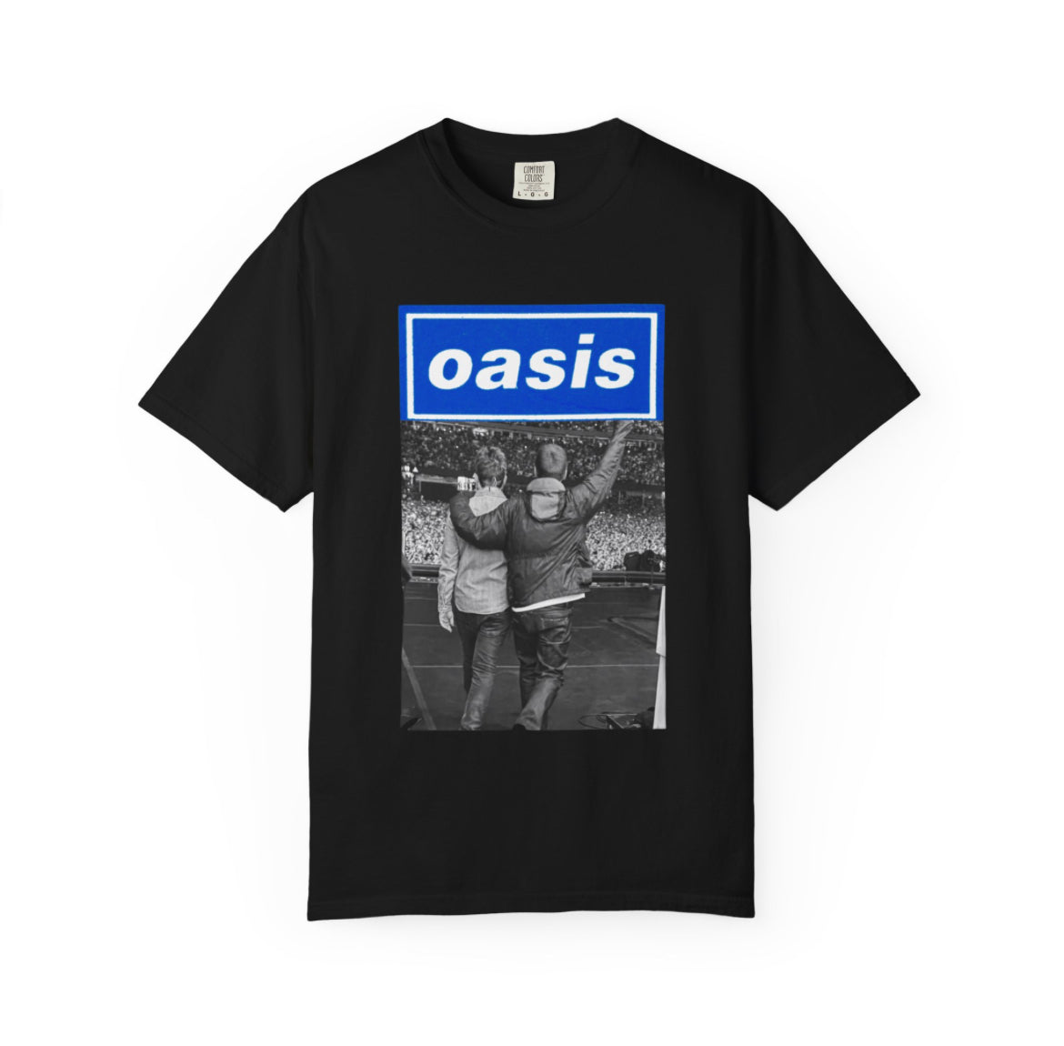 Oasis live ‘25 in blue black shirt! 💙🎶