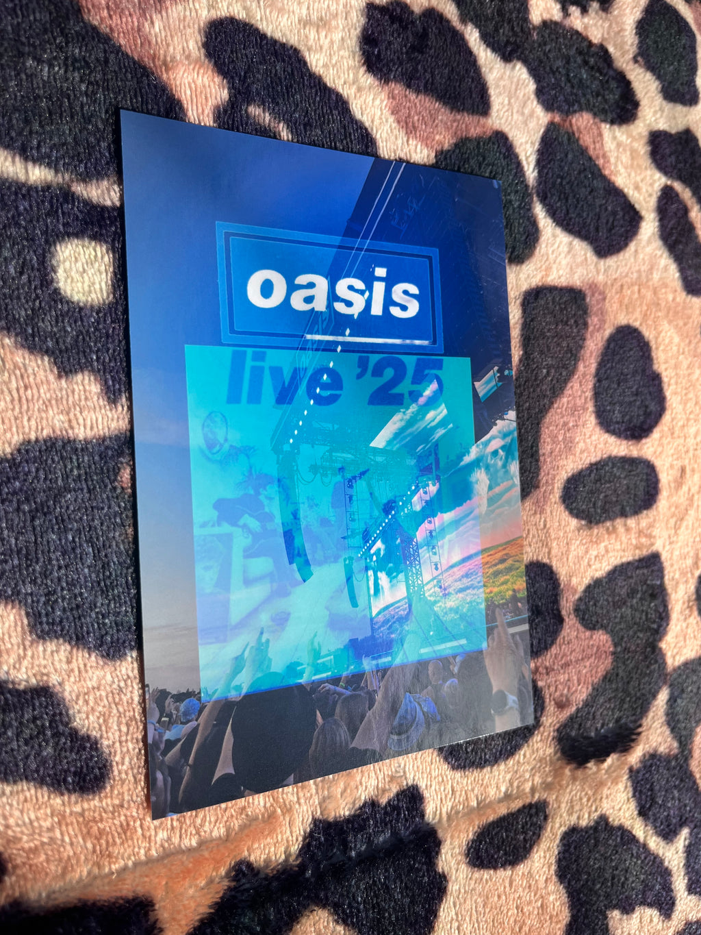 Oasis live ‘25 poster in blue! 🩵