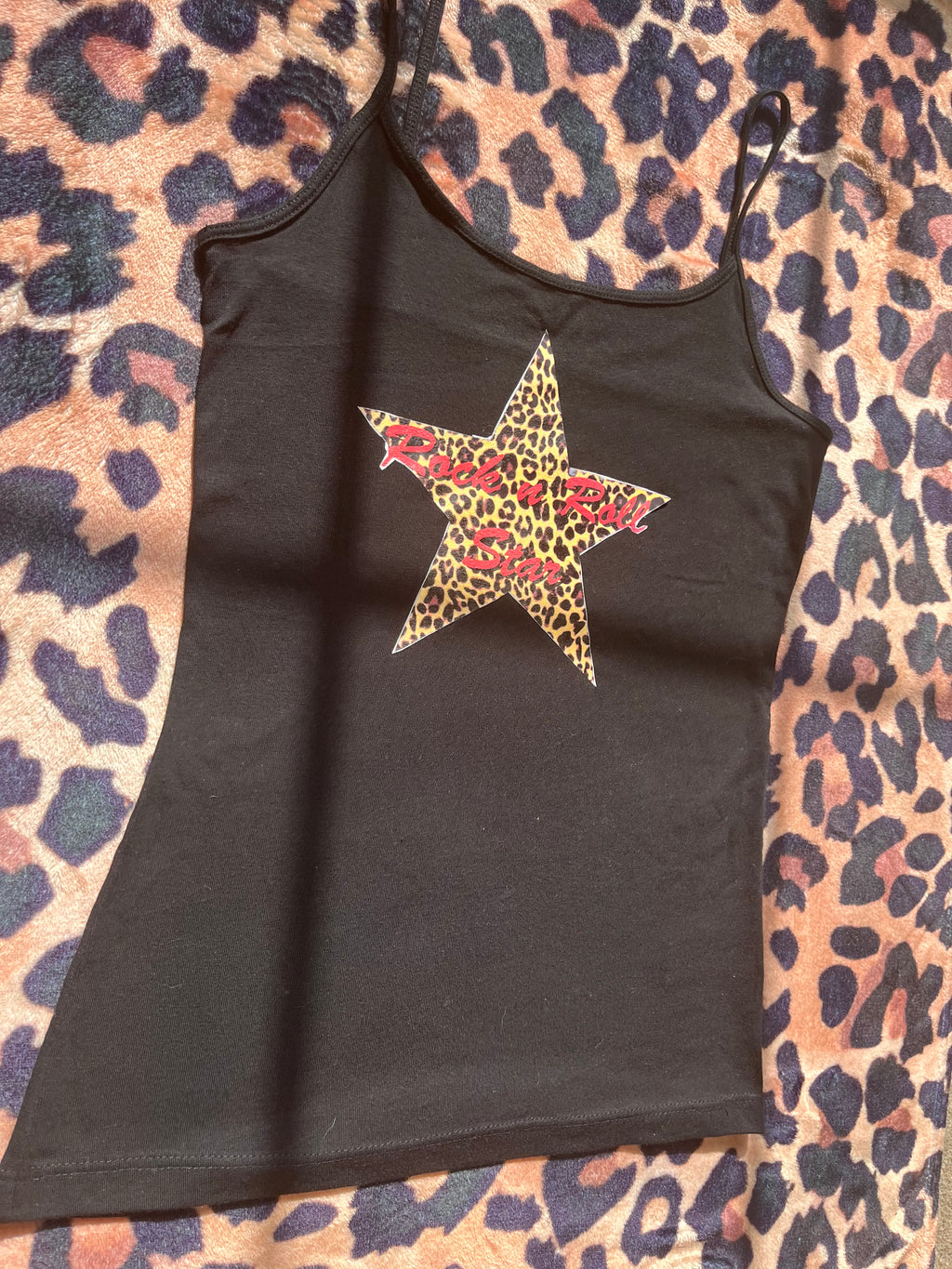 Oasis rock n roll star leopard print star black tank top! 🐆💋