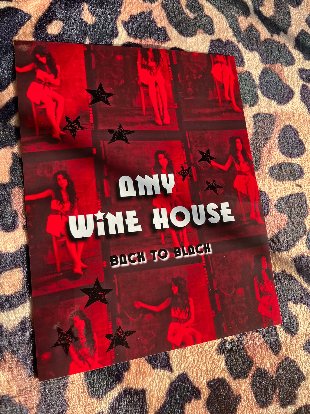 Amy winehouse red poster with black stars! 🎸🖤