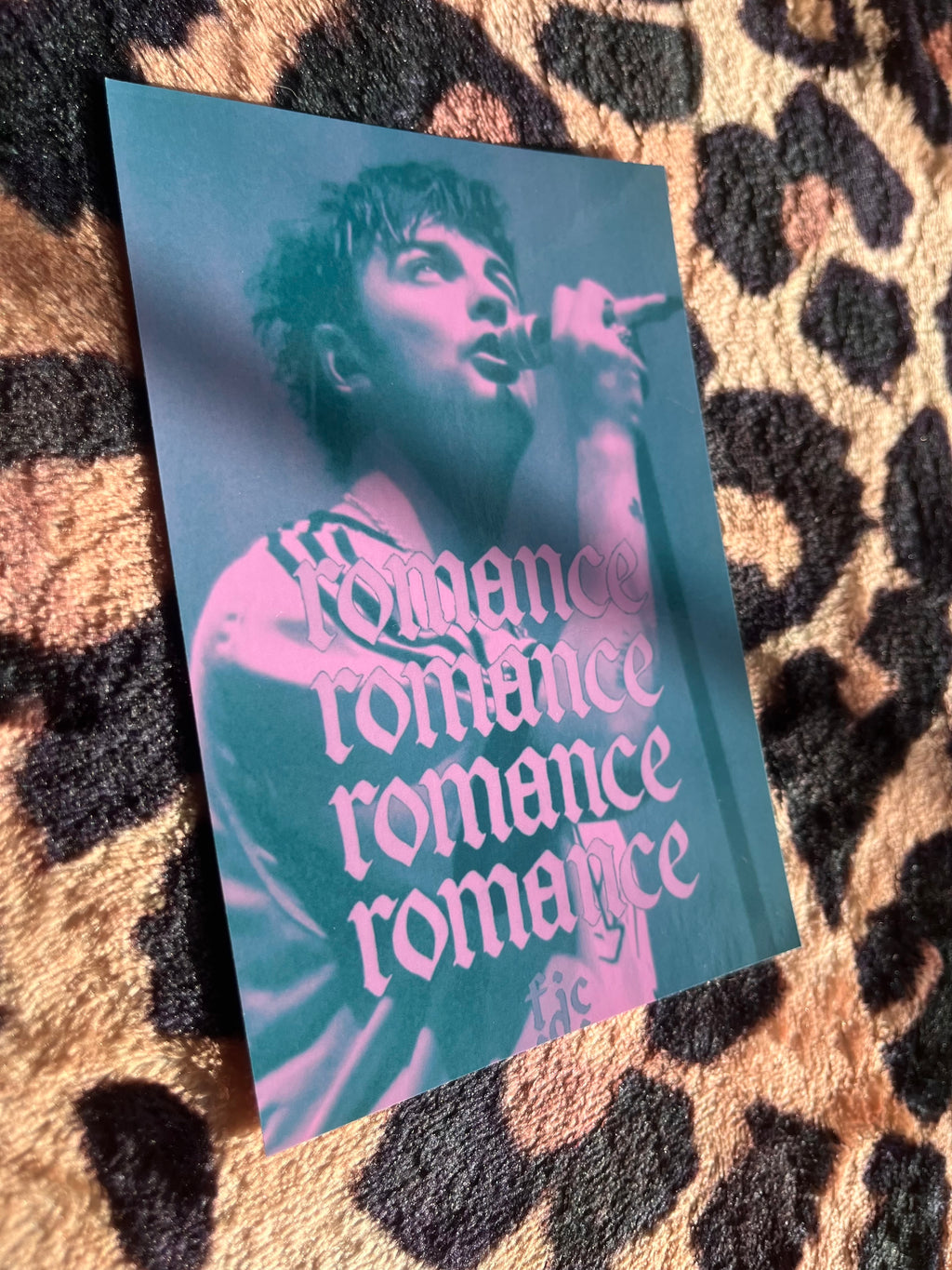 Fontaines DC romance poster in pink! 💕💋