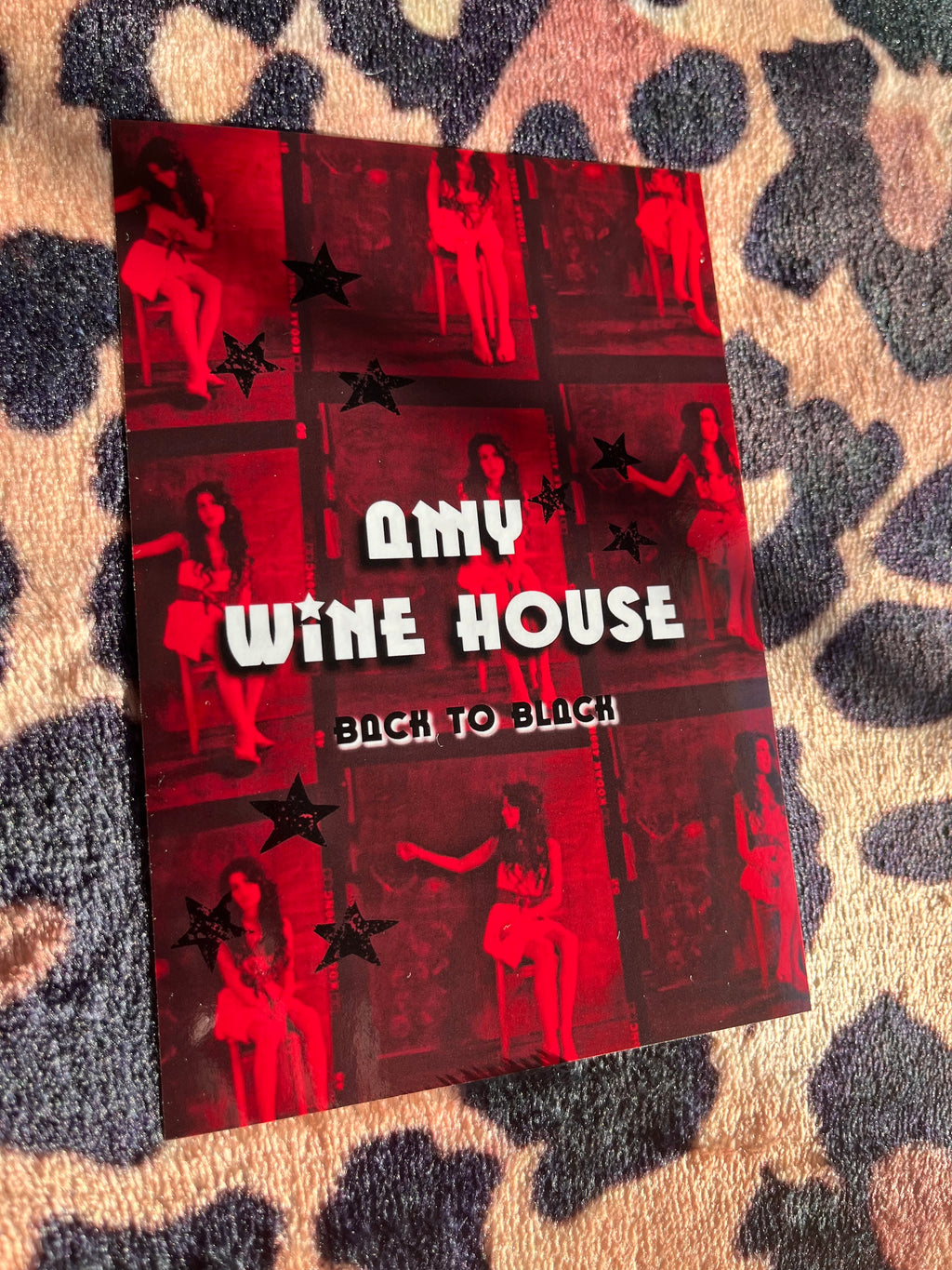 Amy winehouse red poster with black stars! 🎸🖤
