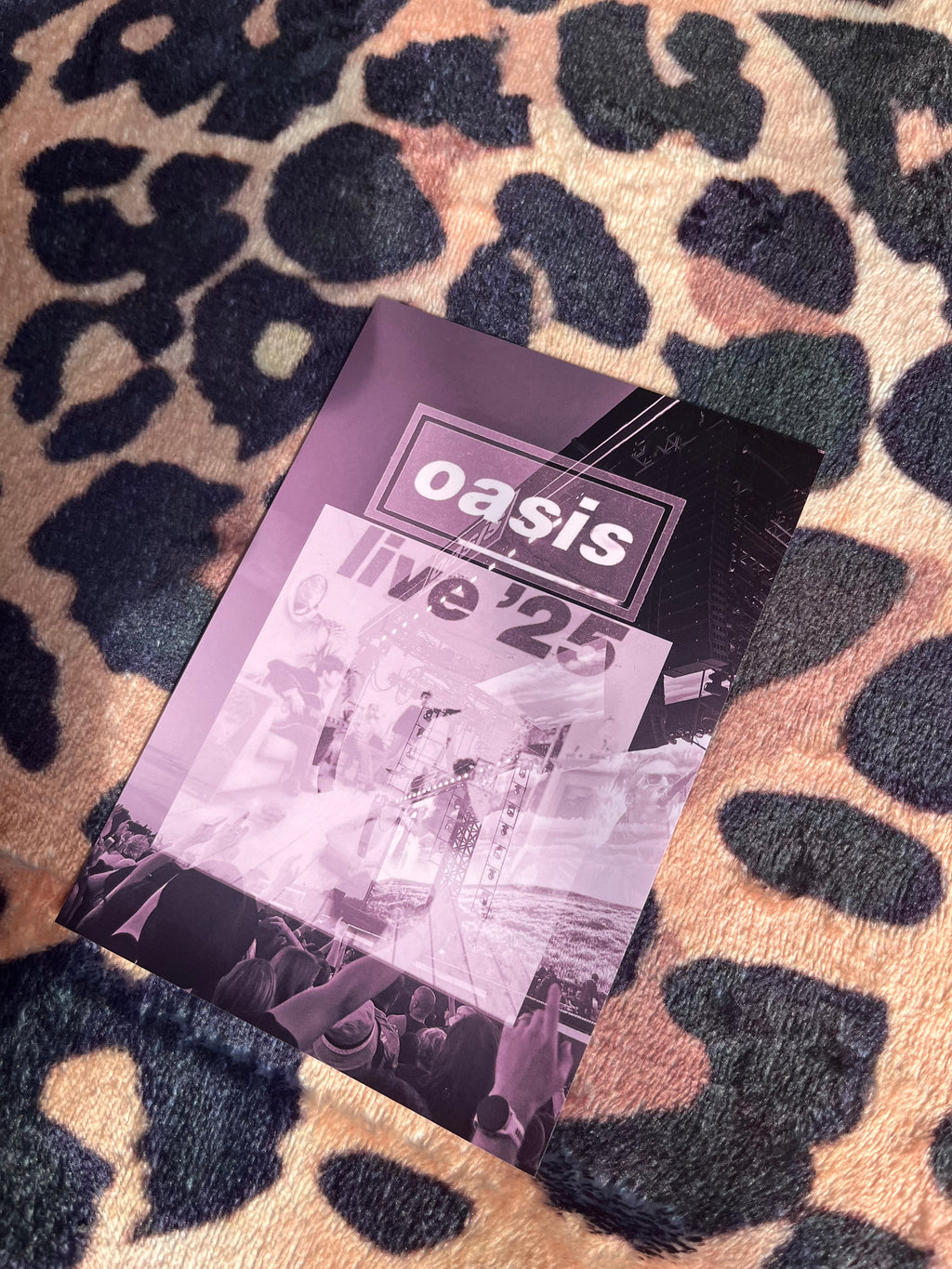 Oasis live ‘25 poster black and white! 🎸🎶